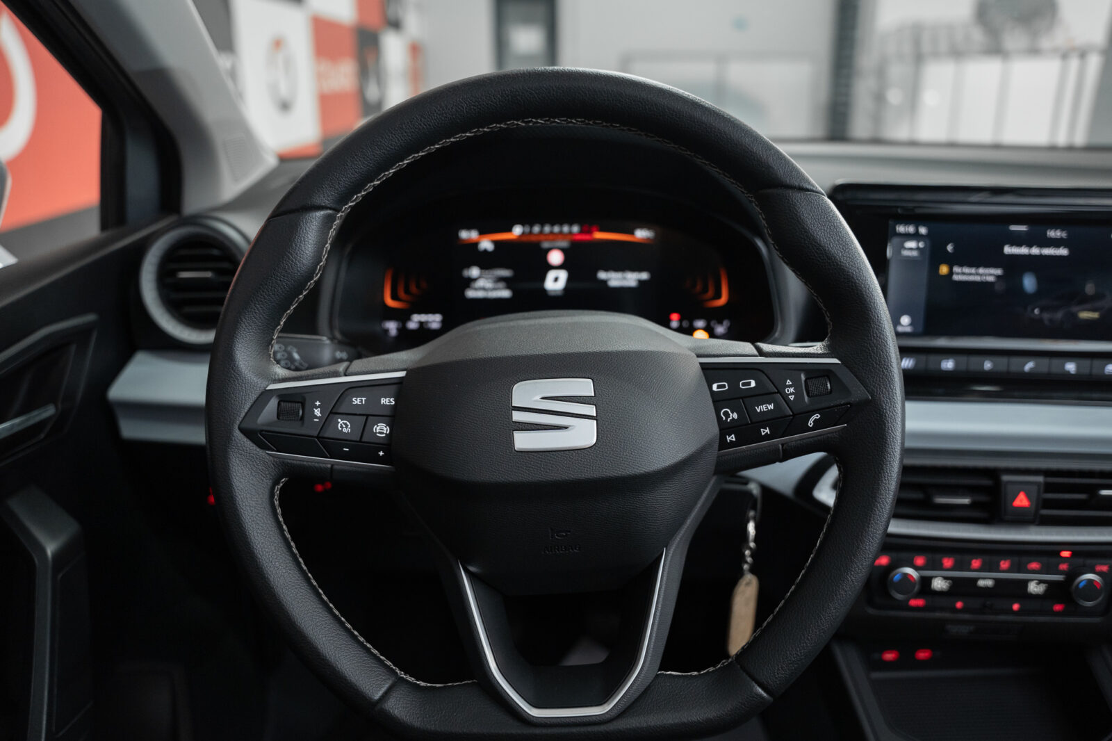 seat-ibiza-1.0-style-co2-stand-carros-automovel-comprar-pataias-9