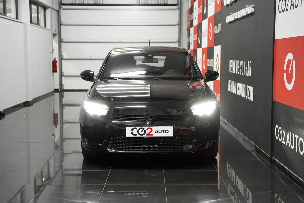 Aopel-corsa-preto-auto-co2-carros-pataias-2