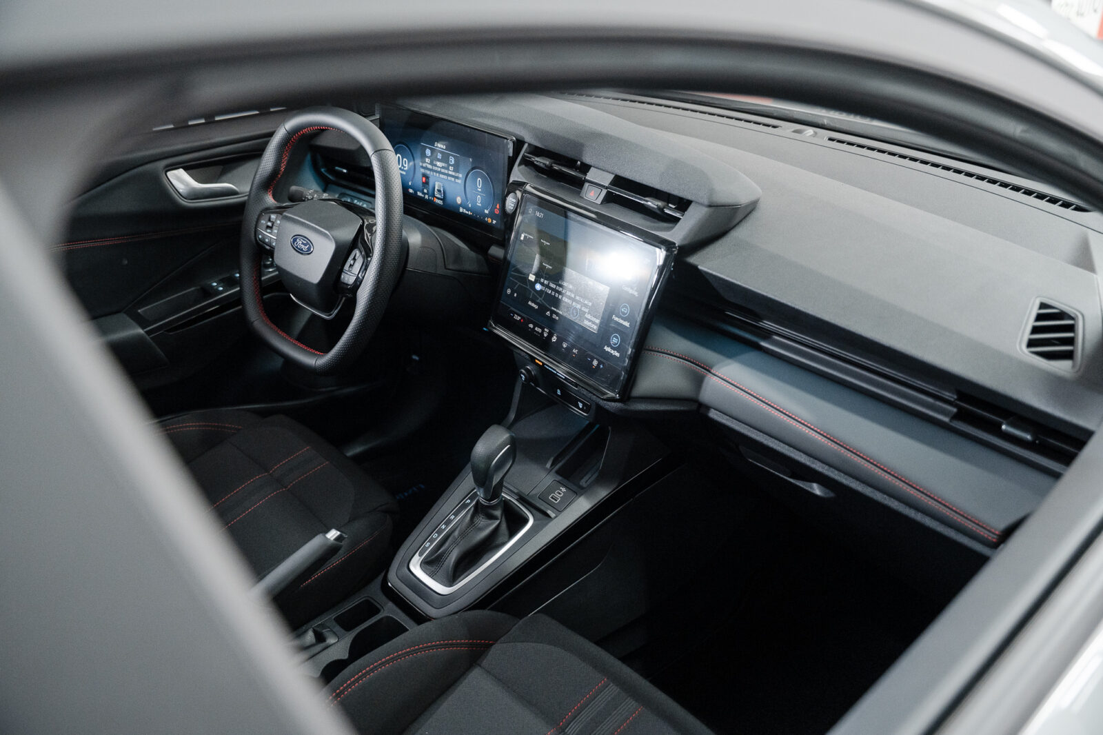 ford-puma-st-line-x-ecoboost-mhev-stand-carros-automovel-comprar-pataias-17