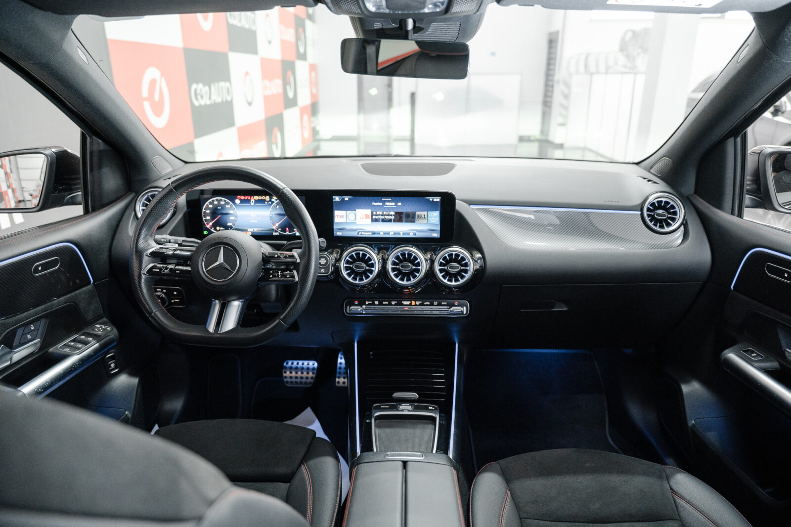 mercedes-benz-b-180-d-amg-pack-night-auto-stand-carros-automovel-comprar-pataias-9