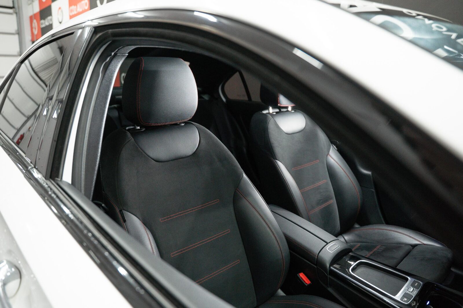 mercedes-benz-classe-a-a200- limousine -amg--auto-co2-stand-carros-automovel-comprar-pataias-21