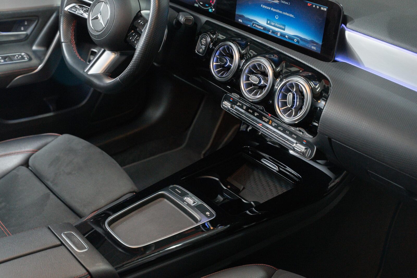 mercedes-benz-classe-a-a200- limousine -amg--auto-co2-stand-carros-automovel-comprar-pataias-24