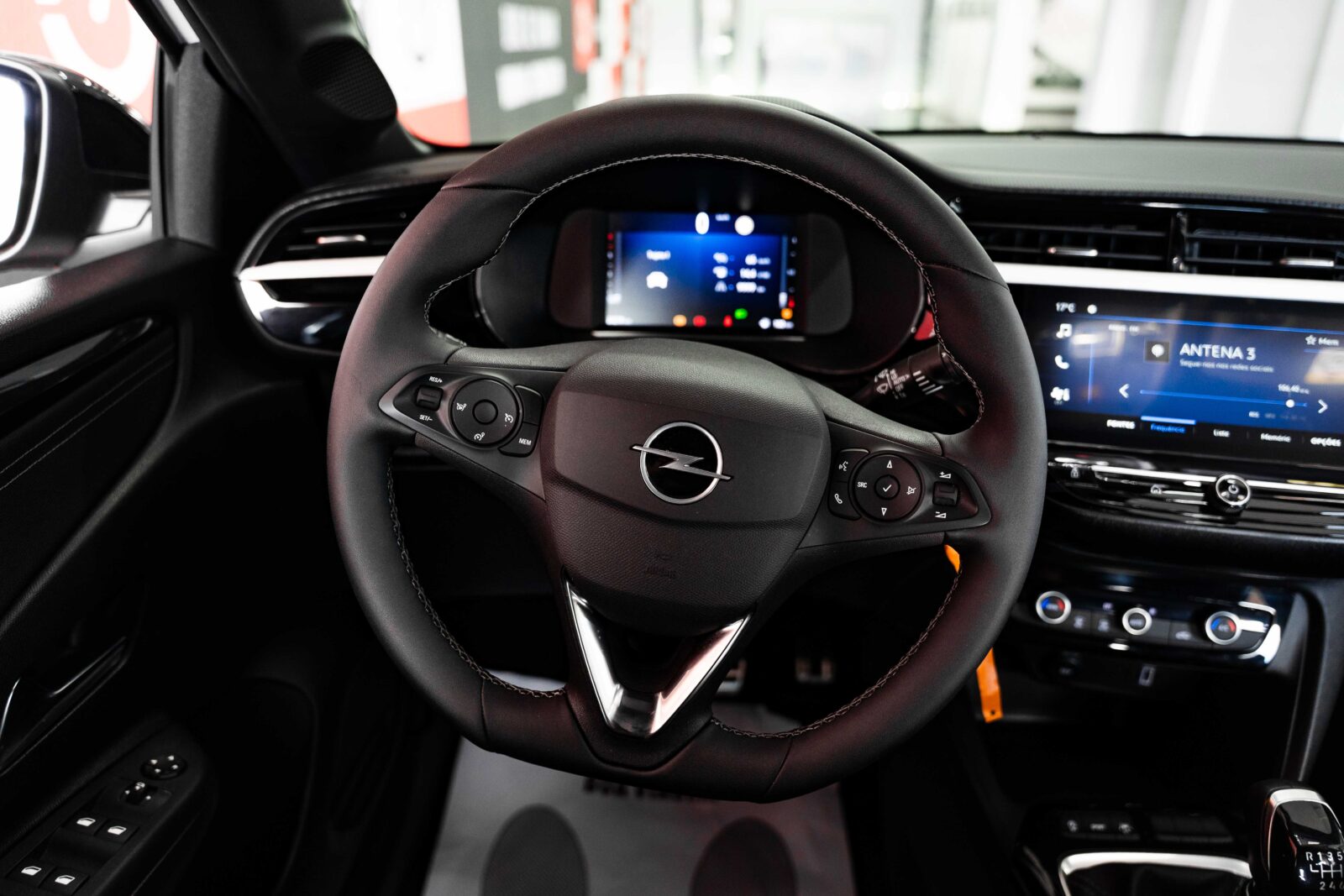 opel-corsa-co2-stand-carros-automovel-comprar-pataias-preto-13