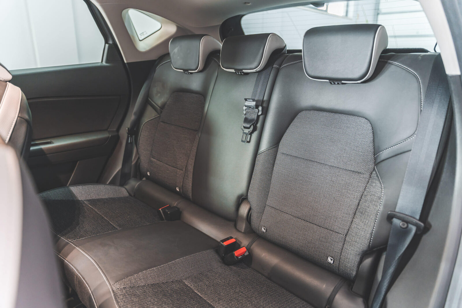 renault-captur-cinza-carros-co2-pataias-stand-11