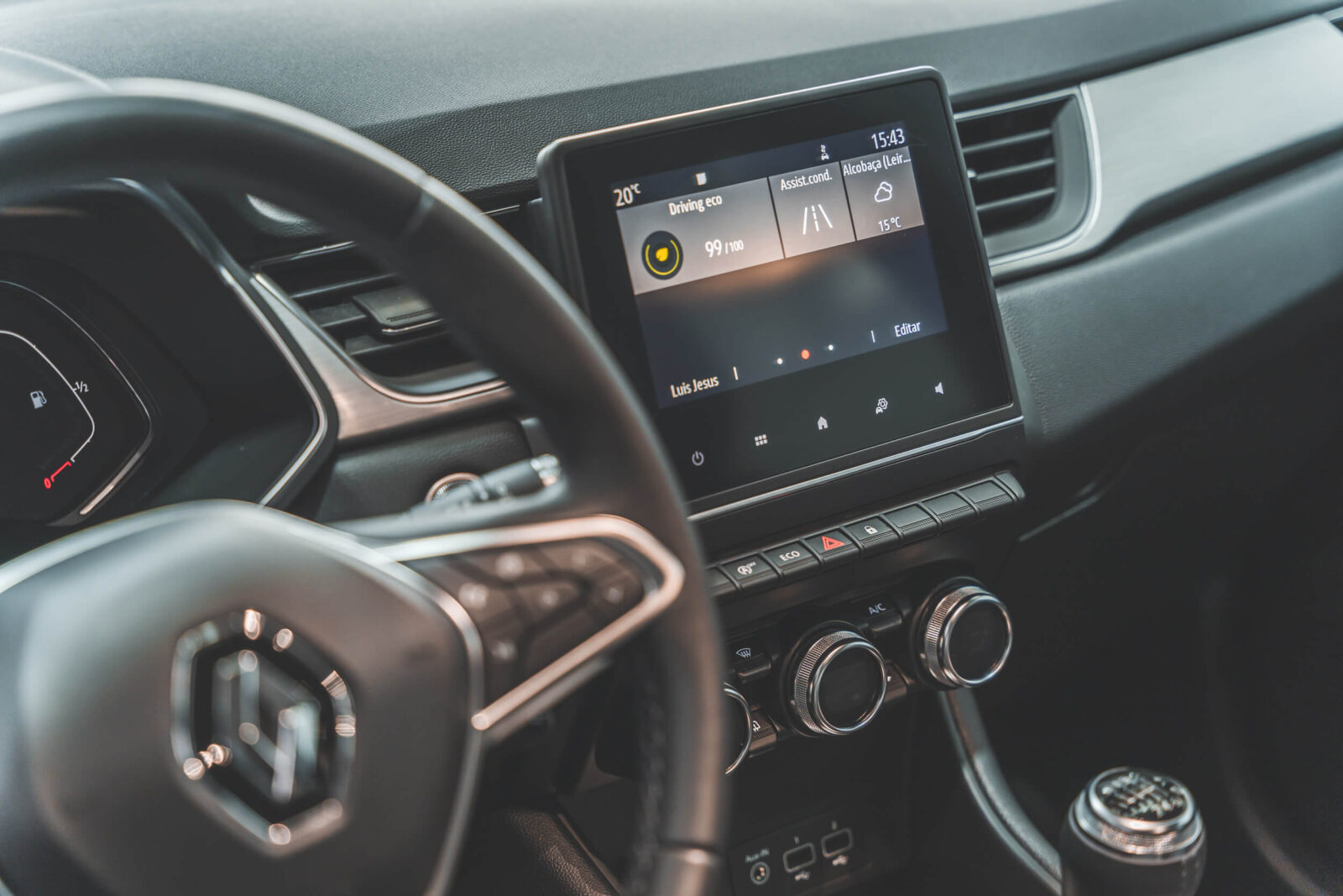 renault-captur-cinza-carros-co2-pataias-stand-12