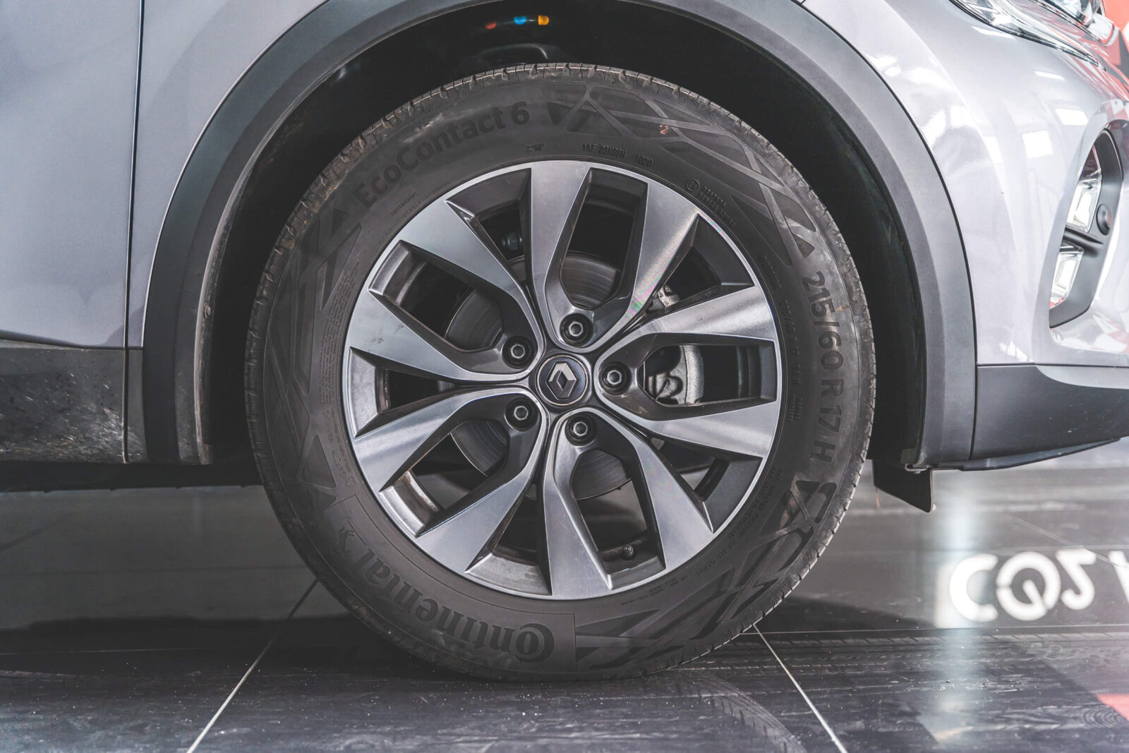 renault-captur-cinza-carros-co2-pataias-stand-6