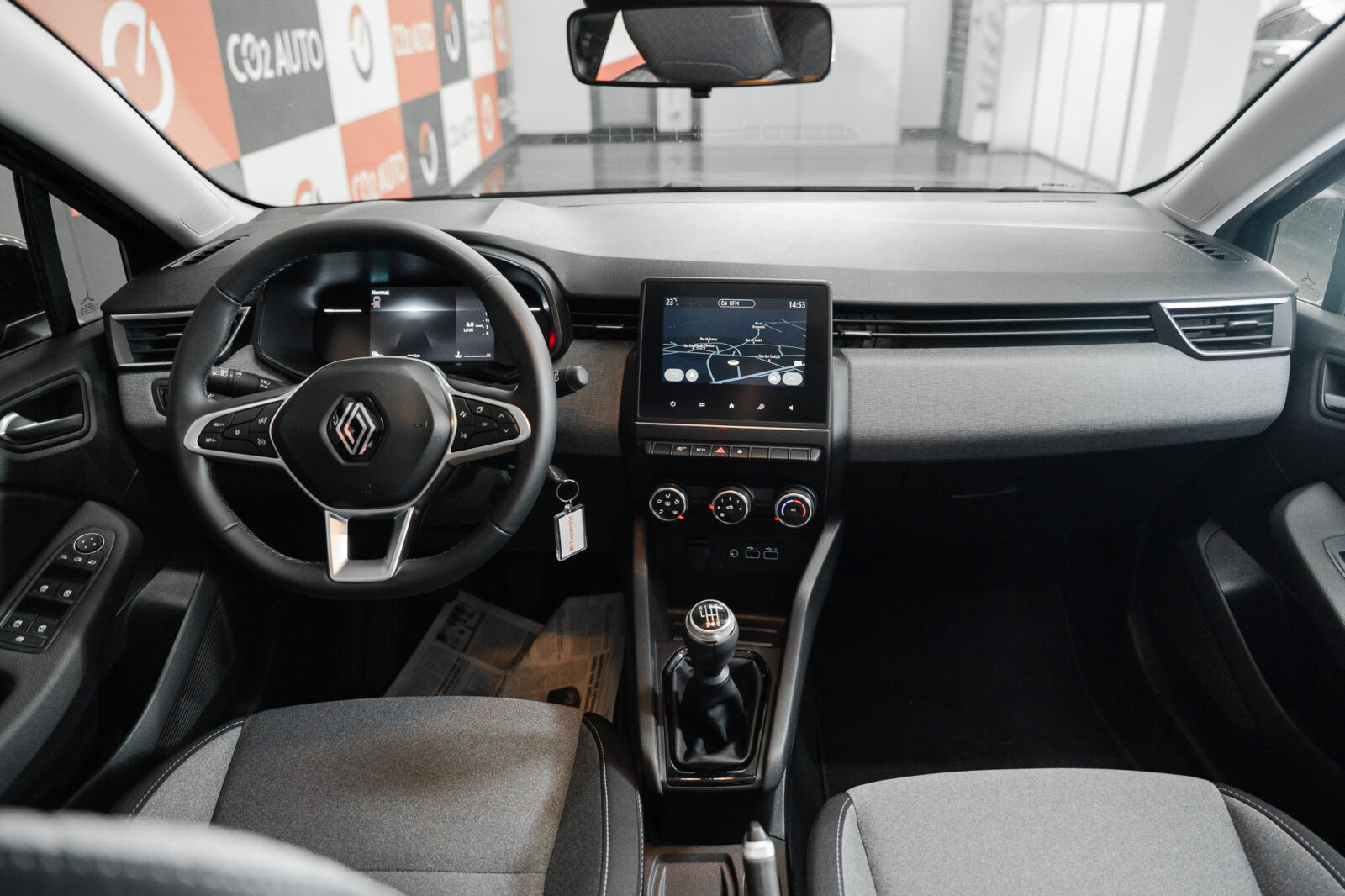 renault-clio-co2-preto-tce-1.0-evolution-stand-carros-automovel-comprar-pataias-10