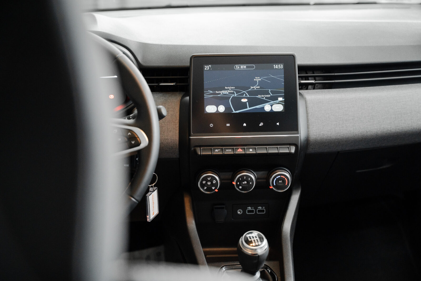 renault-clio-co2-preto-tce-1.0-evolution-stand-carros-automovel-comprar-pataias-12