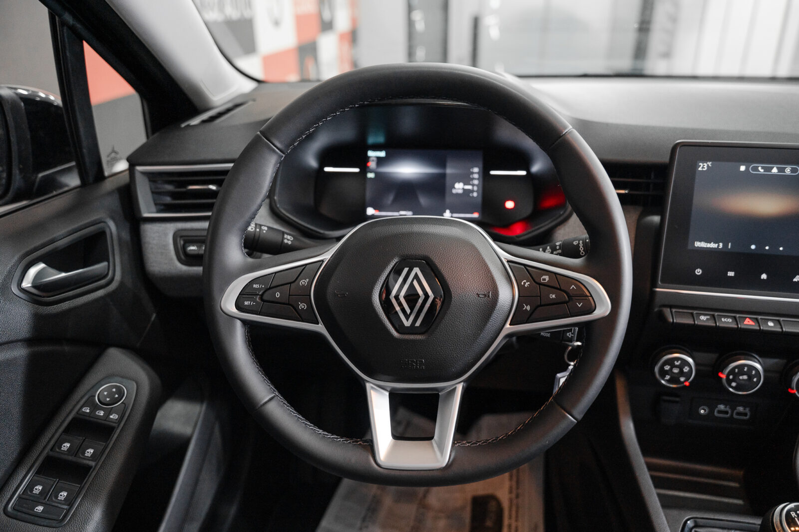 renault-clio-co2-preto-tce-1.0-evolution-stand-carros-automovel-comprar-pataias-8