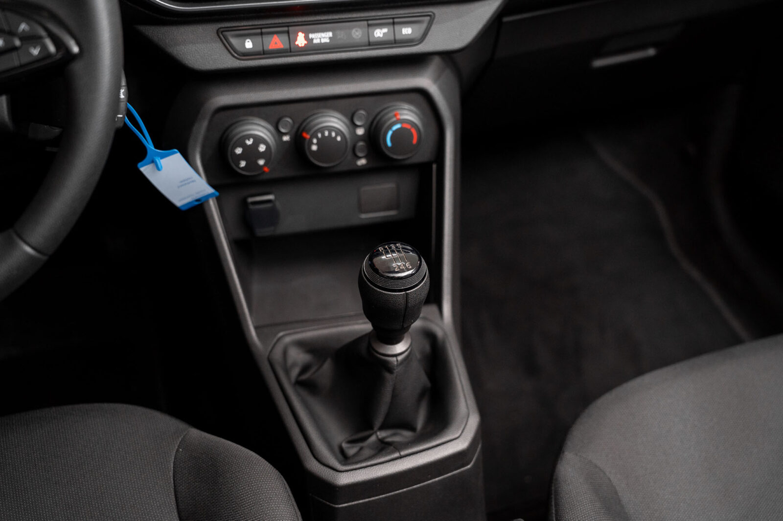 dacia-jogger-1.0-tce-essential-co2-stand-carros-automovel-comprar-pataias-13