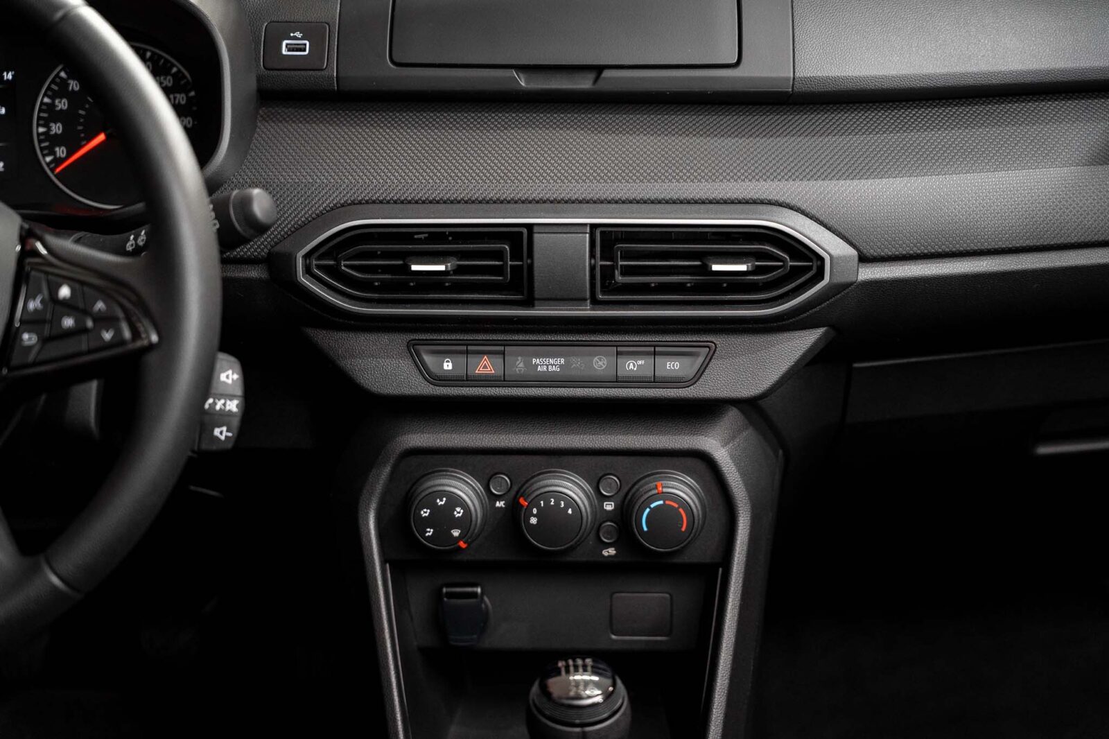 dacia-jogger-1.0-tce-essential-co2-stand-carros-automovel-comprar-pataias-15