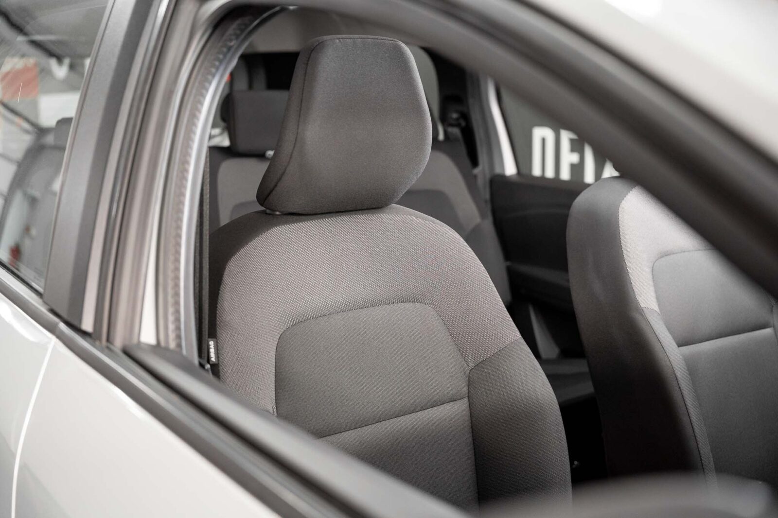 dacia-jogger-1.0-tce-essential-co2-stand-carros-automovel-comprar-pataias-22