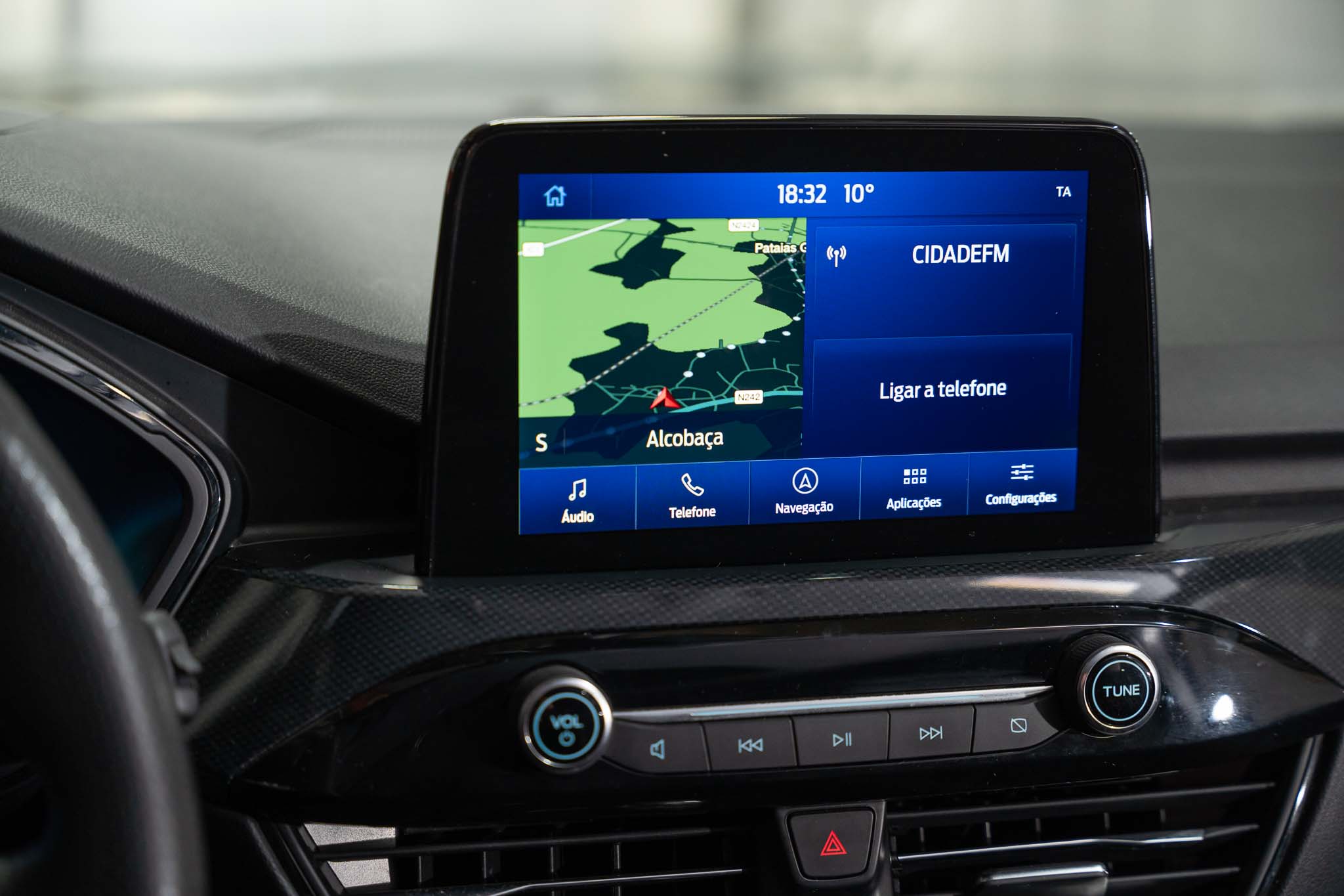 ford-kuga-st-line-x 1.5-ecoboost-150cv-co2-stand-carros-automovel-comprar-pataias-16