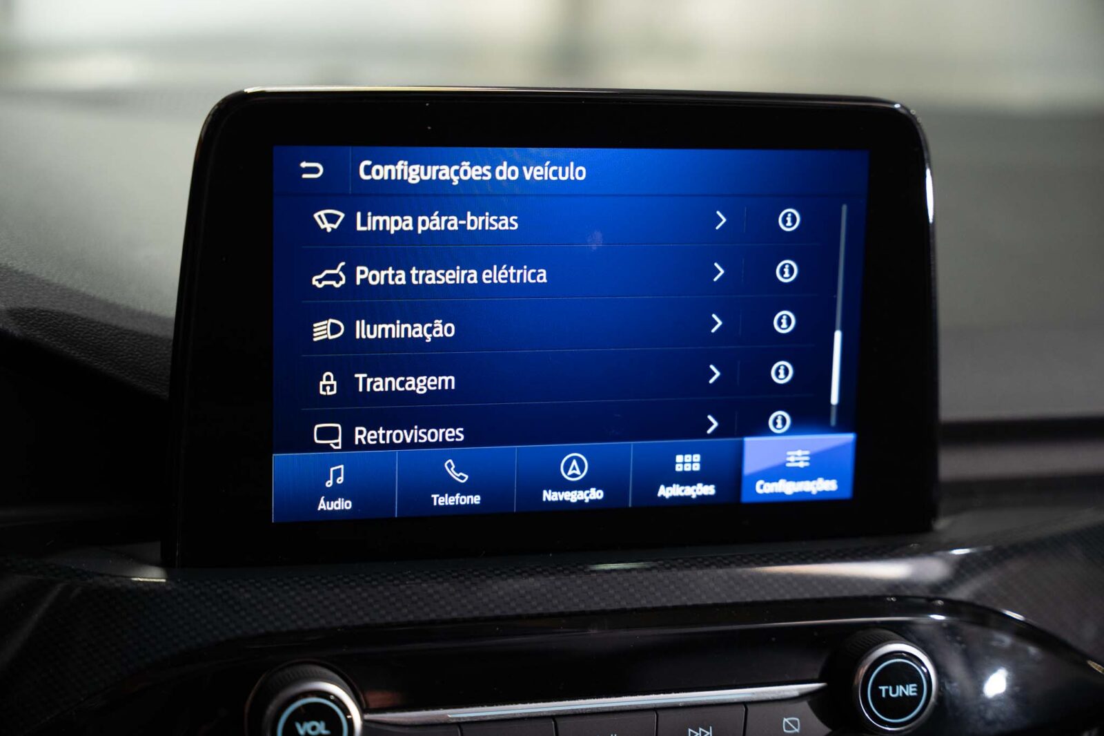 ford-kuga-st-line-x 1.5-ecoboost-150cv-co2-stand-carros-automovel-comprar-pataias-19