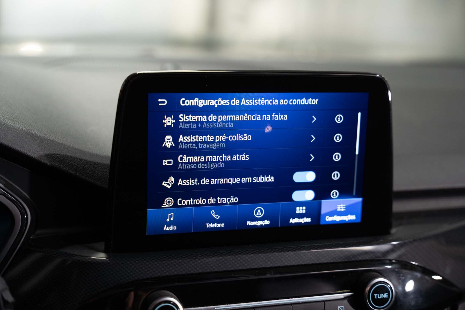 ford-kuga-st-line-x 1.5-ecoboost-150cv-co2-stand-carros-automovel-comprar-pataias-20