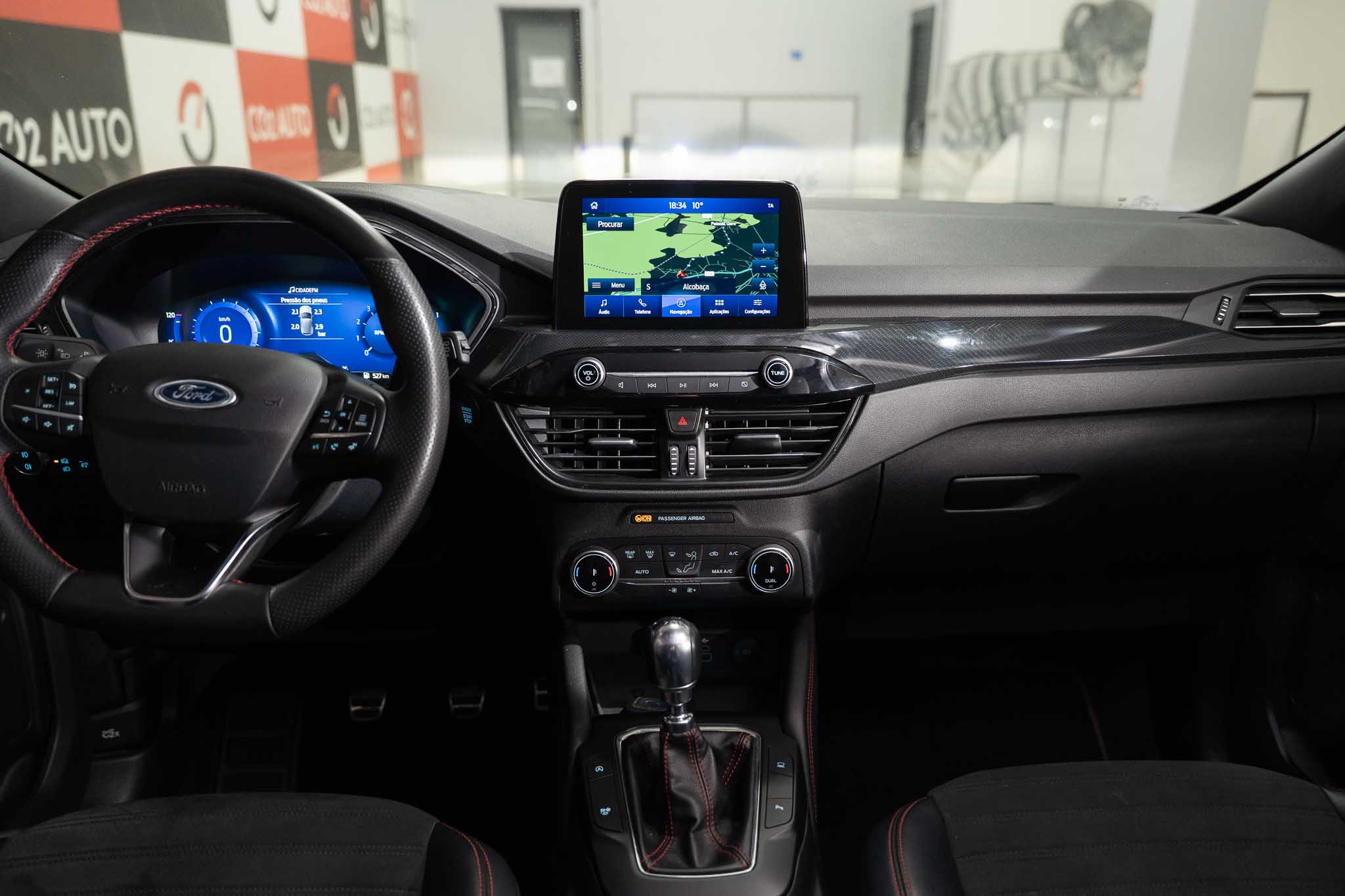 ford-kuga-st-line-x 1.5-ecoboost-150cv-co2-stand-carros-automovel-comprar-pataias-23