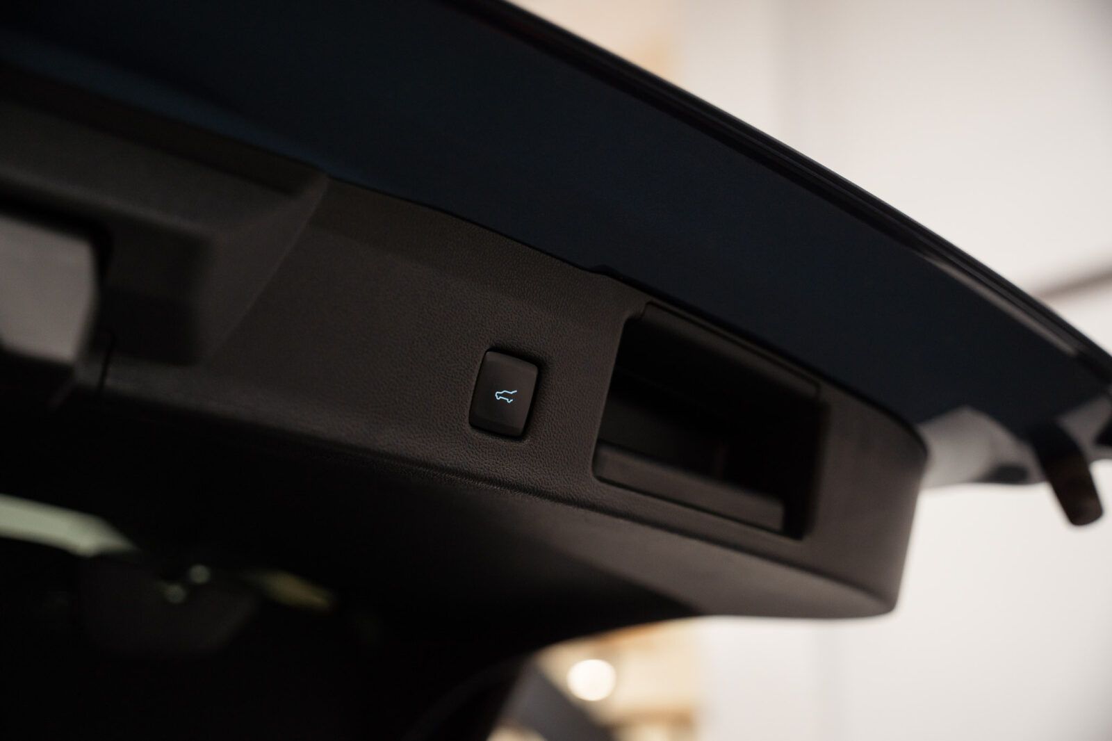 ford-kuga-st-line-x 1.5-ecoboost-150cv-co2-stand-carros-automovel-comprar-pataias-26