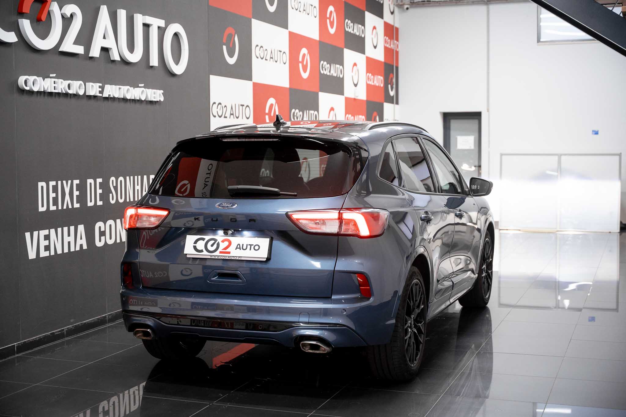 ford-kuga-st-line-x 1.5-ecoboost-150cv-co2-stand-carros-automovel-comprar-pataias-7