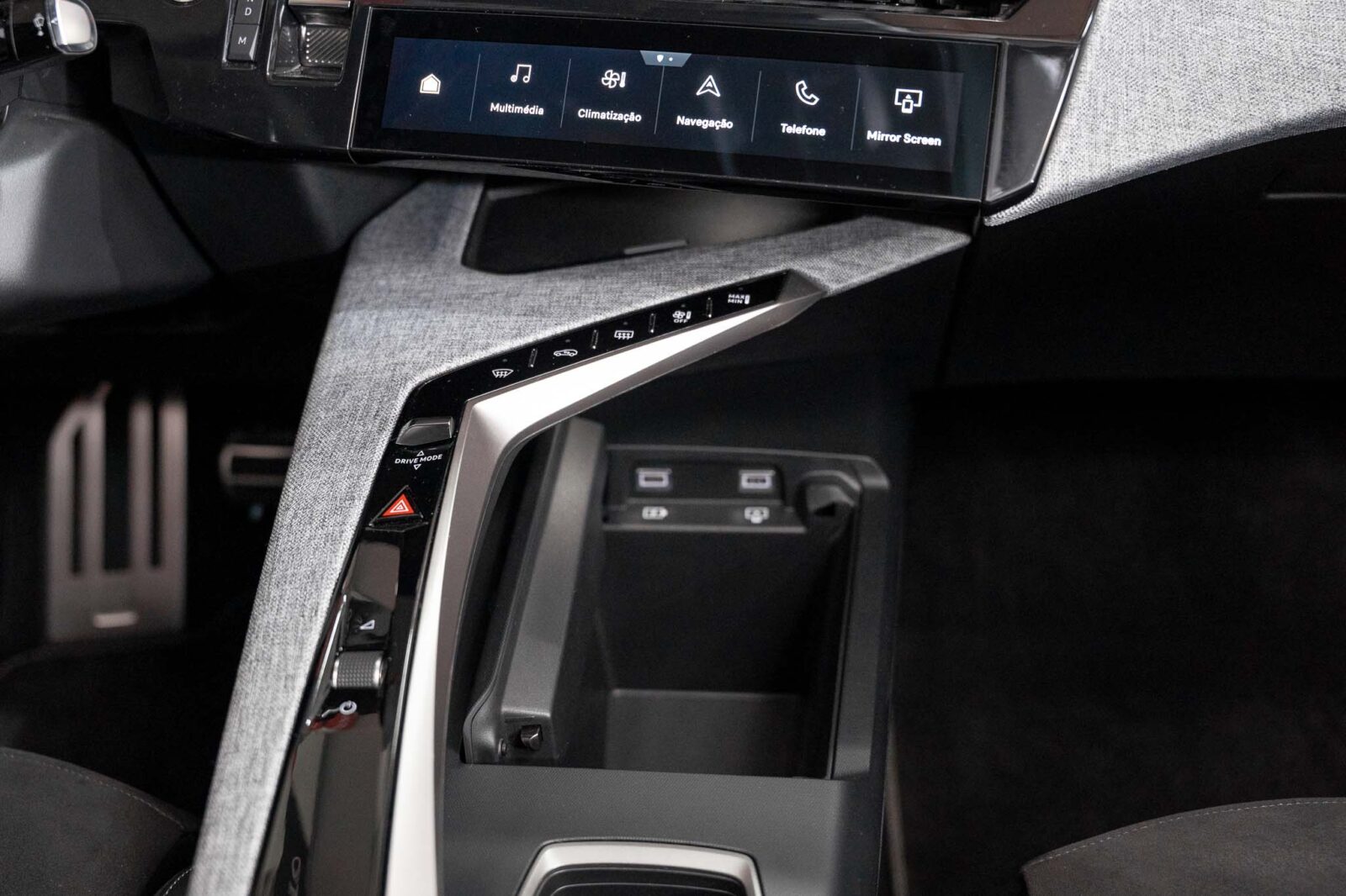 peugeot-3008-1.2-gt-hybrid-145-cv-co2-stand-carros-automovel-comprar-pataias-13