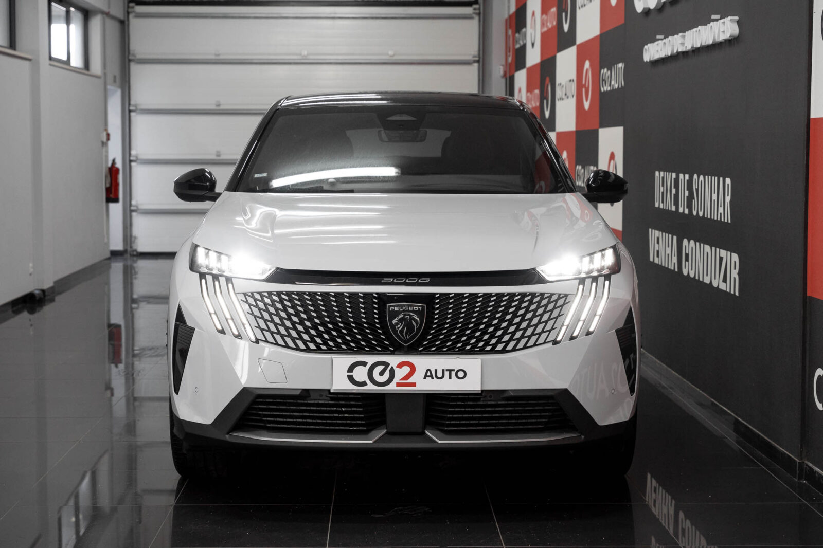 peugeot-3008-1.2-gt-hybrid-145-cv-co2-stand-carros-automovel-comprar-pataias-2