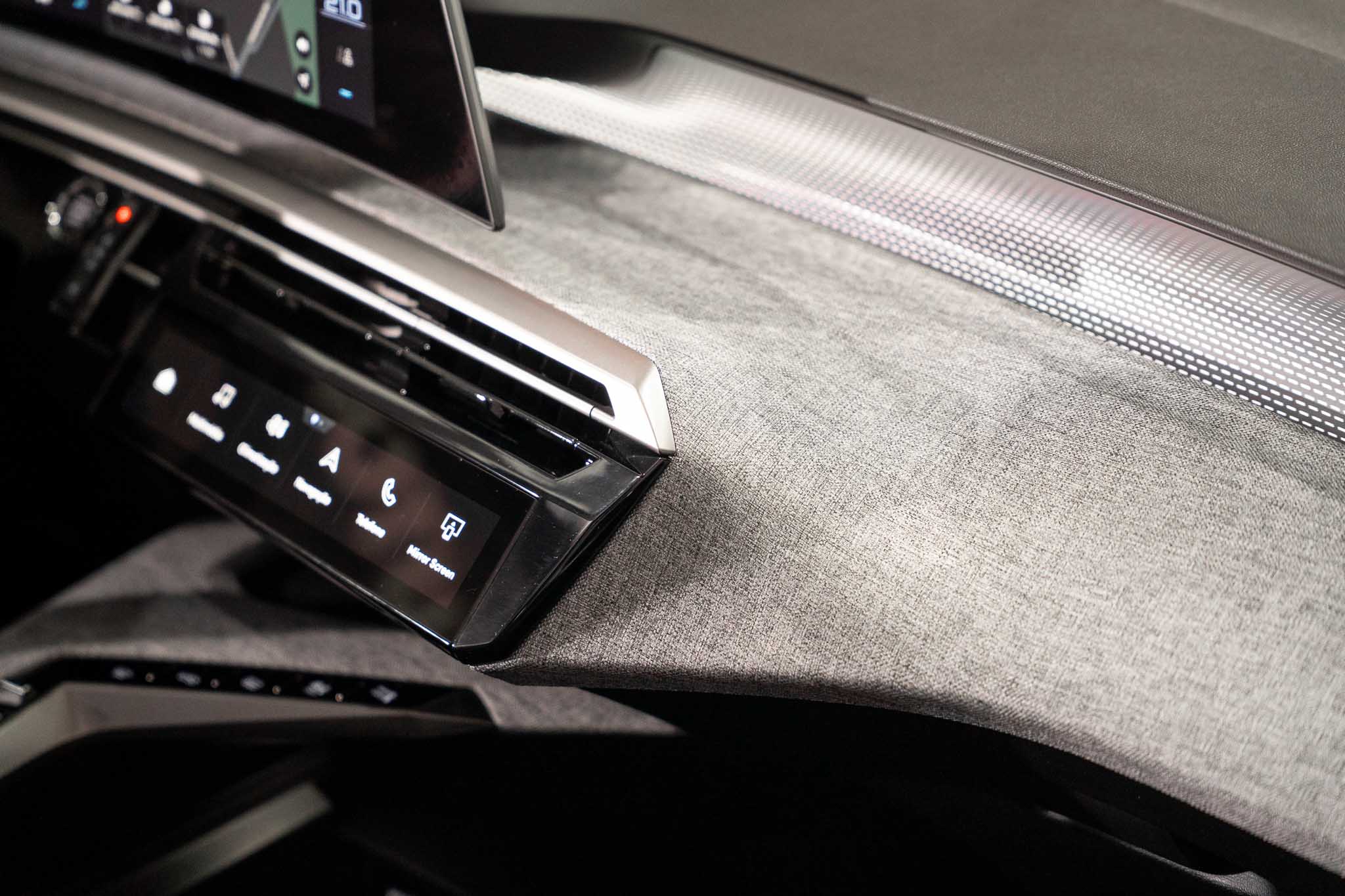 peugeot-3008-1.2-gt-hybrid-145-cv-co2-stand-carros-automovel-comprar-pataias-22