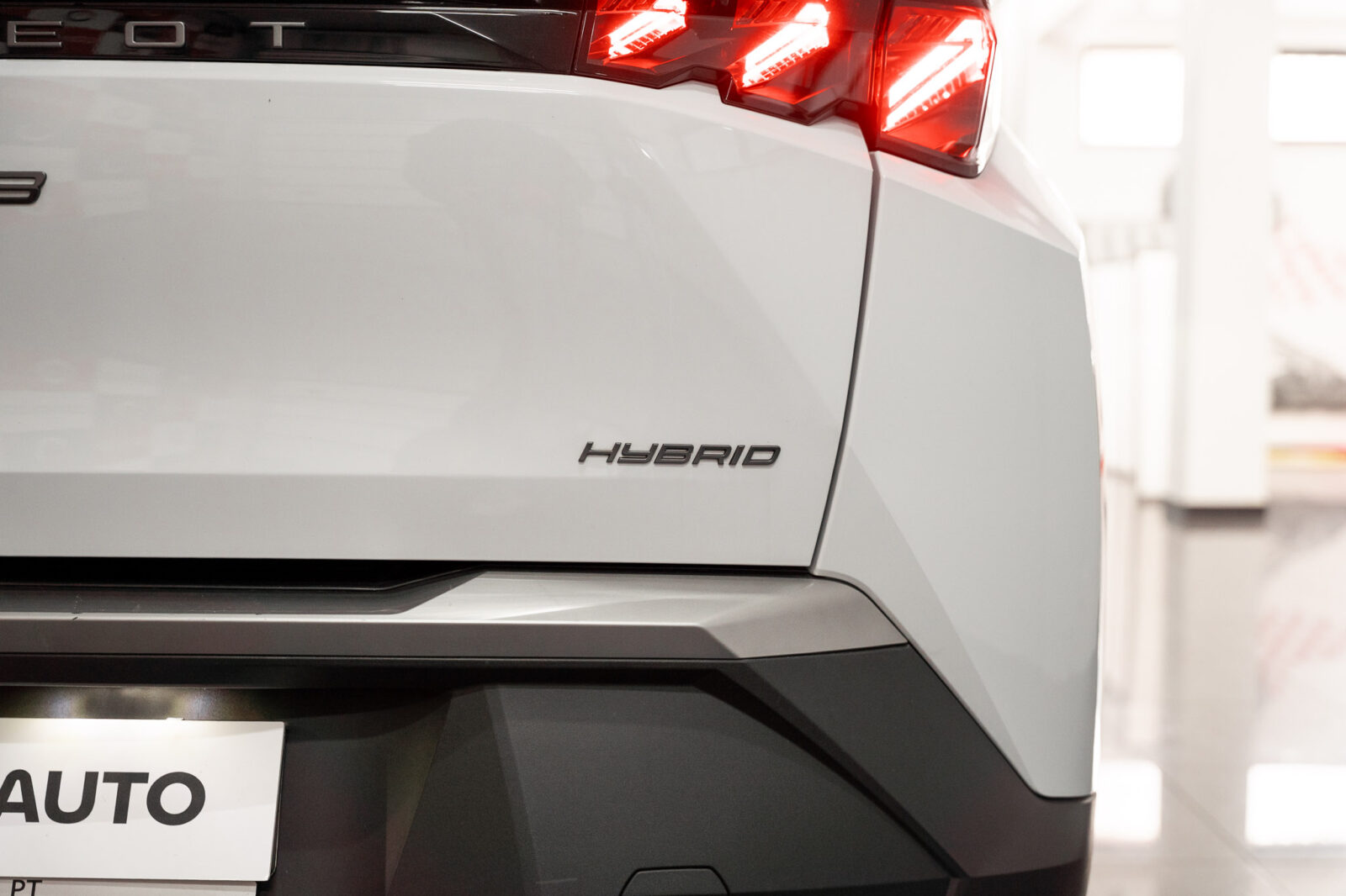 peugeot-3008-1.2-gt-hybrid-145-cv-co2-stand-carros-automovel-comprar-pataias-25