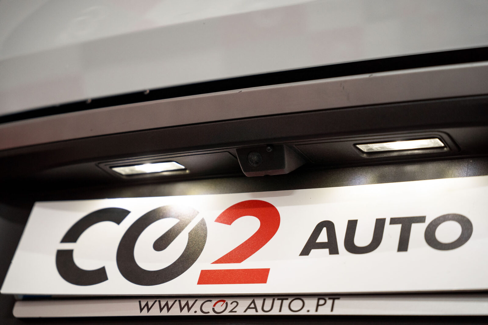 peugeot-3008-1.2-gt-hybrid-145-cv-co2-stand-carros-automovel-comprar-pataias-26