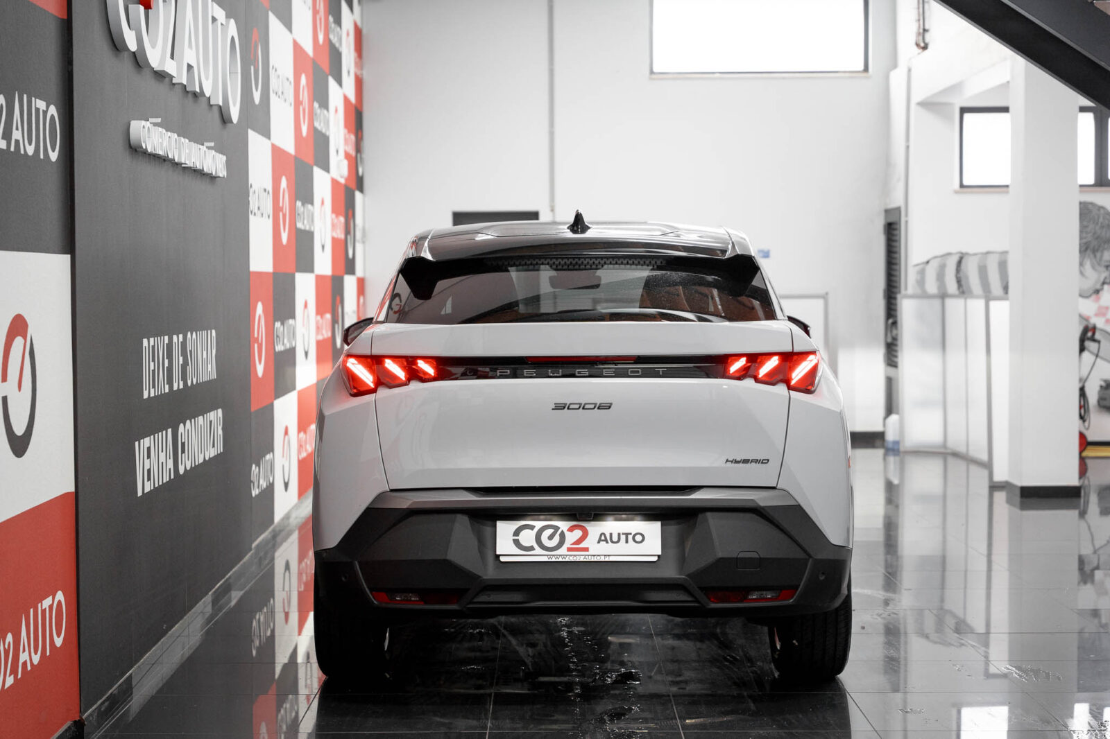 peugeot-3008-1.2-gt-hybrid-145-cv-co2-stand-carros-automovel-comprar-pataias-5