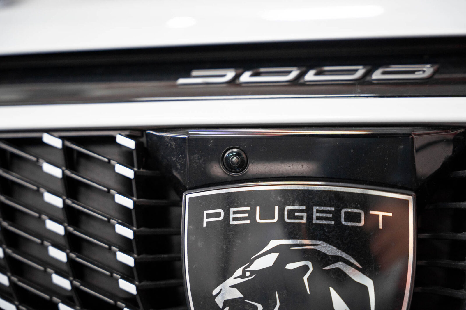 peugeot-3008-1.2-gt-hybrid-145-cv-co2-stand-carros-automovel-comprar-pataias-8