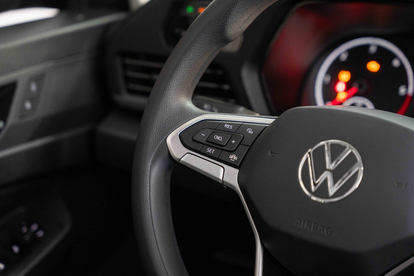 volkswagen-caddy-7-lugares-co2-pataias-cinzento-16
