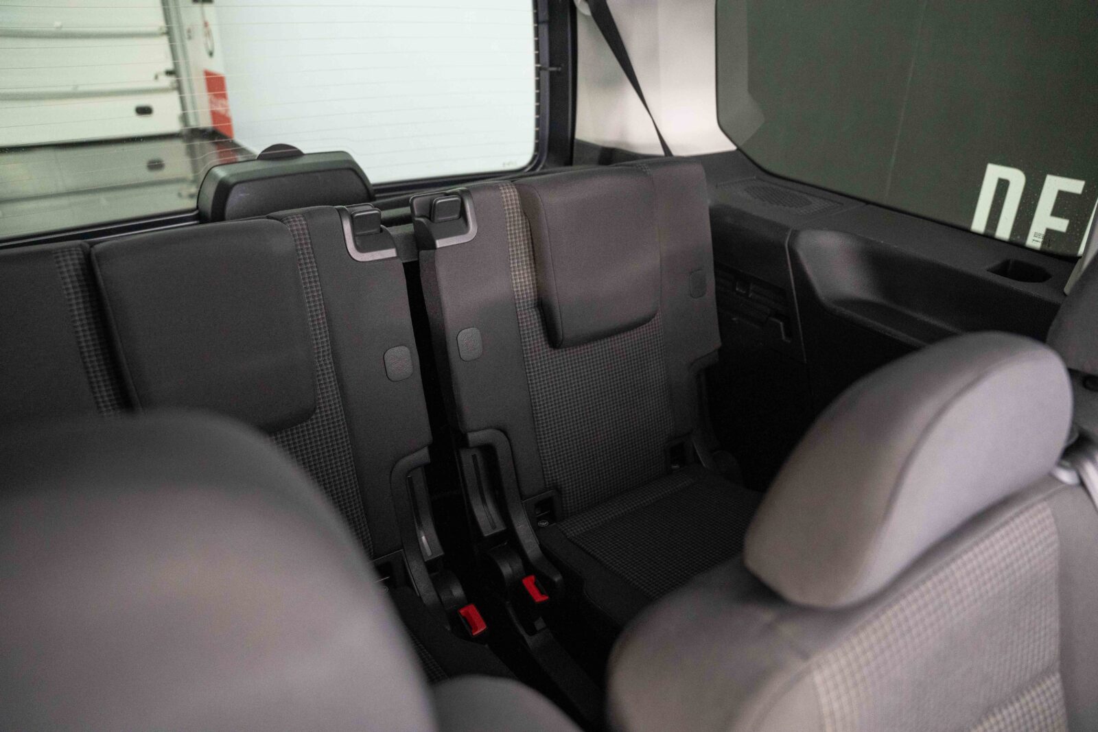 volkswagen-caddy-7-lugares-co2-pataias-cinzento-23