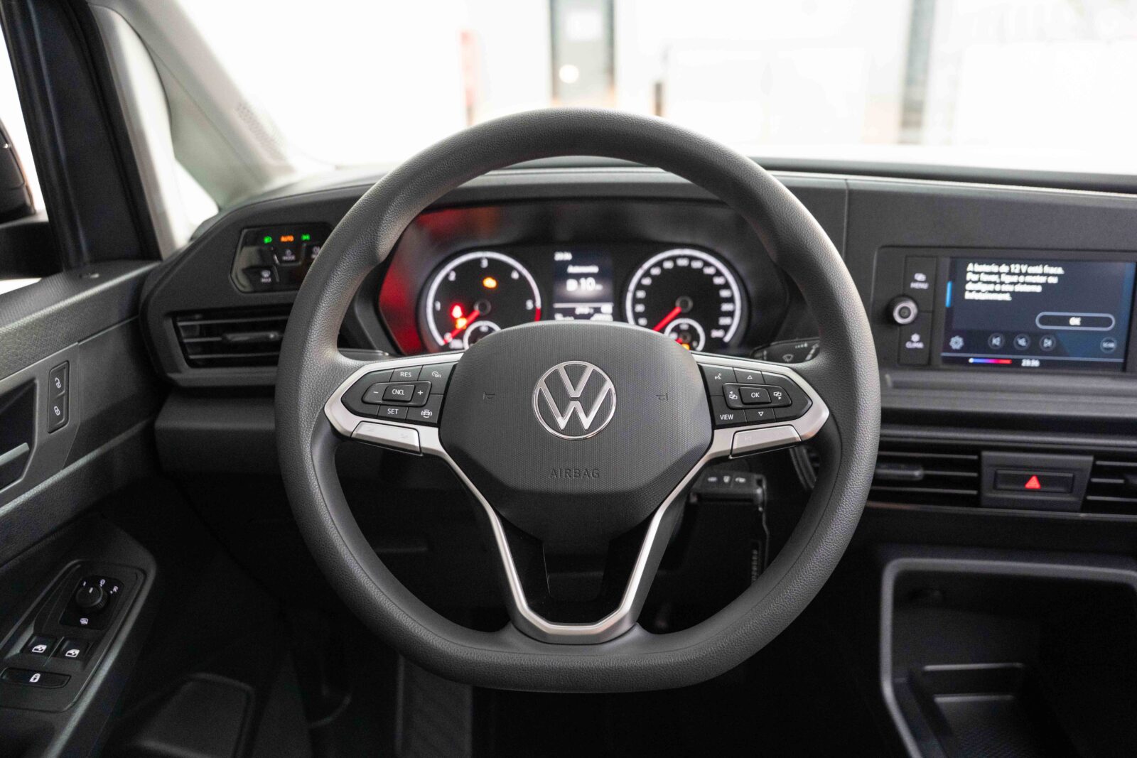 volkswagen-caddy-7-lugares-co2-pataias-cinzento-9