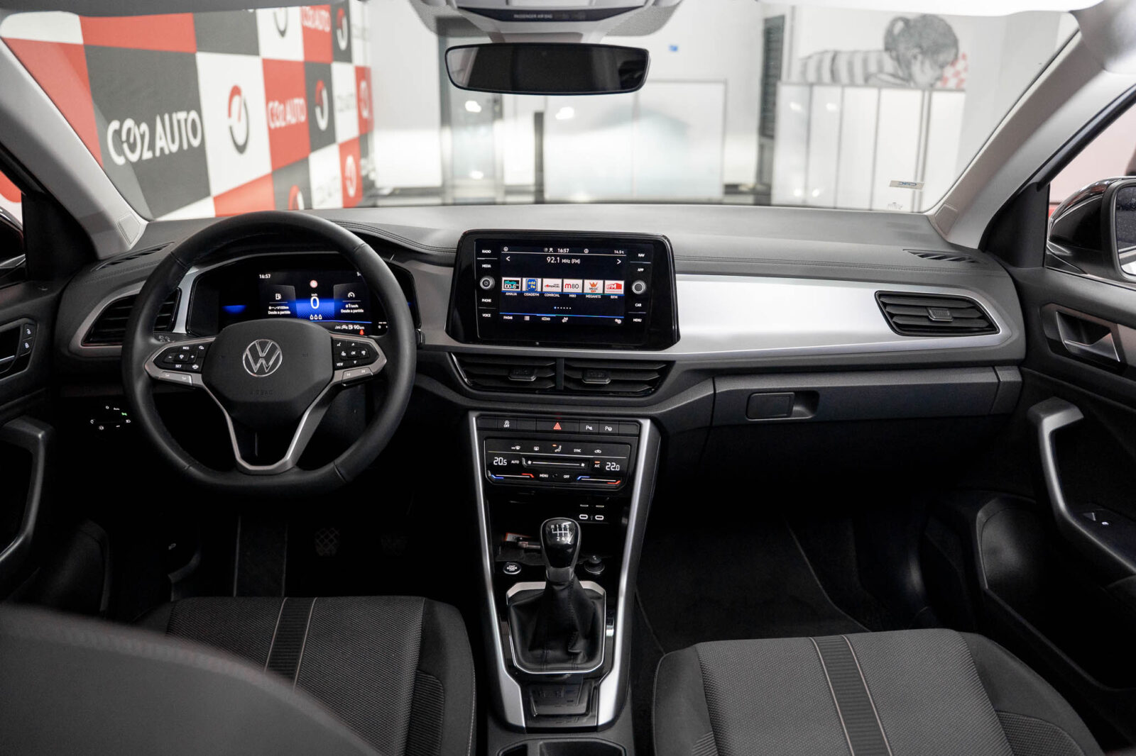 volkswagen-t-roc-1.0-tsi-urban-stand-carros-automovel-comprar-pataias-11