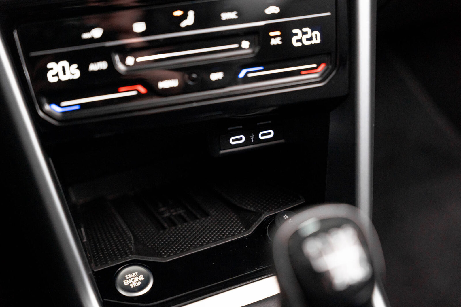 volkswagen-t-roc-1.0-tsi-urban-stand-carros-automovel-comprar-pataias-12