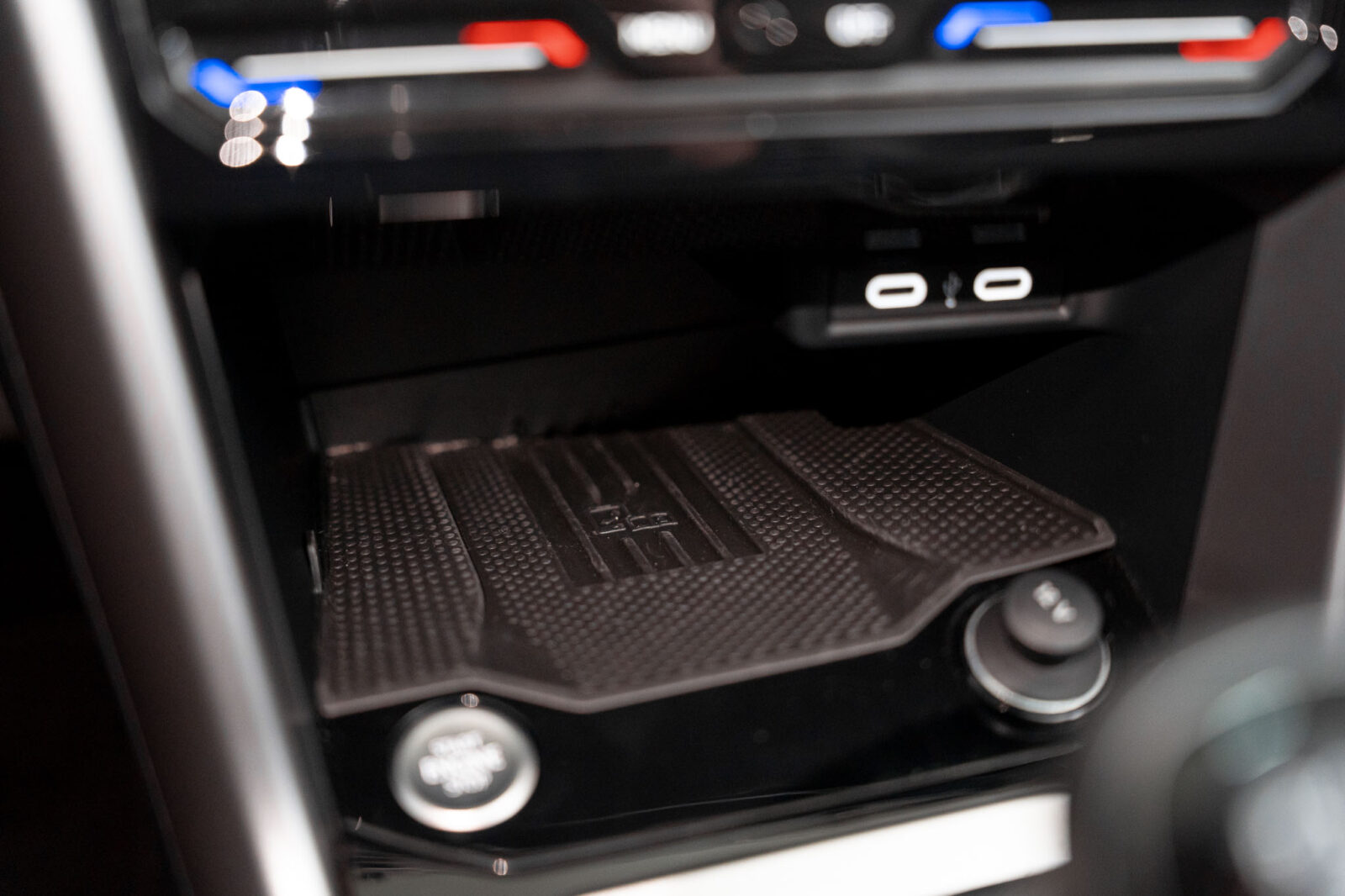 volkswagen-t-roc-1.0-tsi-urban-stand-carros-automovel-comprar-pataias-13