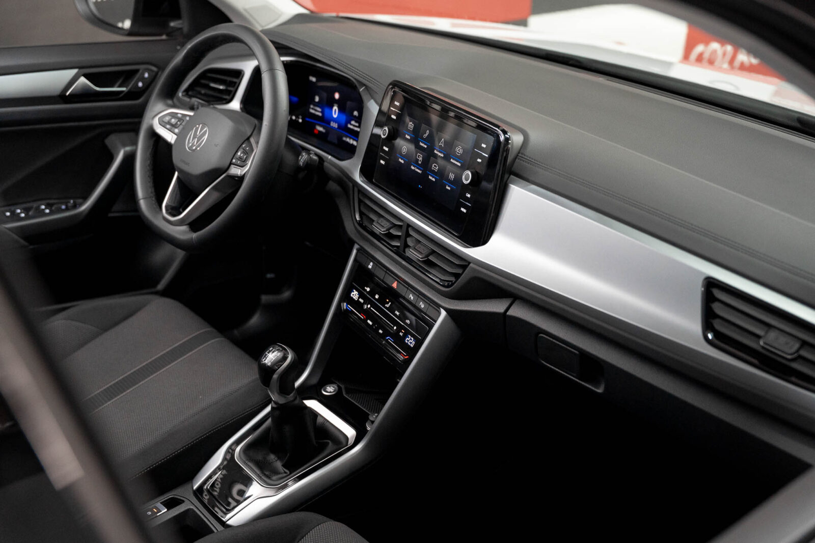 volkswagen-t-roc-1.0-tsi-urban-stand-carros-automovel-comprar-pataias-20