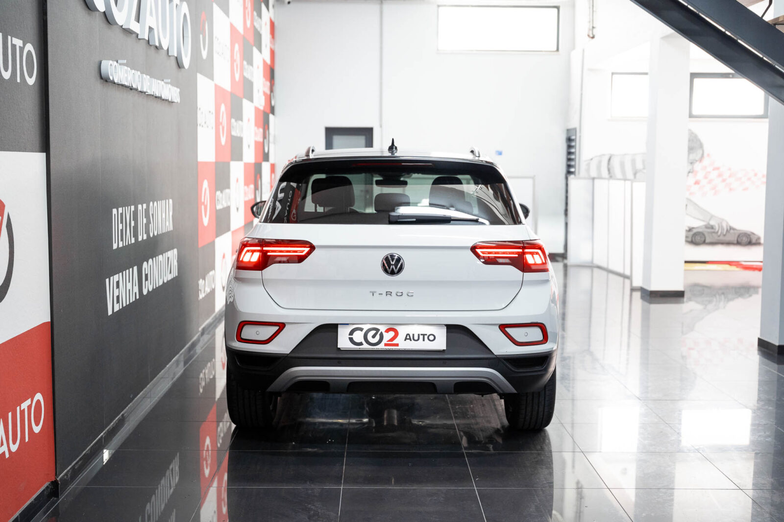 volkswagen-t-roc-1.0-tsi-urban-stand-carros-automovel-comprar-pataias-5