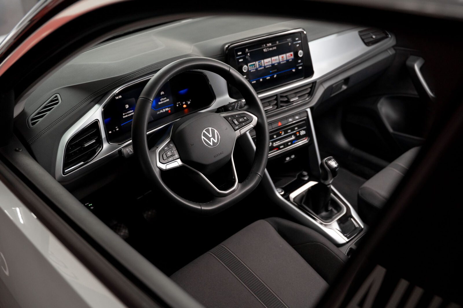 volkswagen-t-roc-1.0-tsi-urban-stand-carros-automovel-comprar-pataias-8