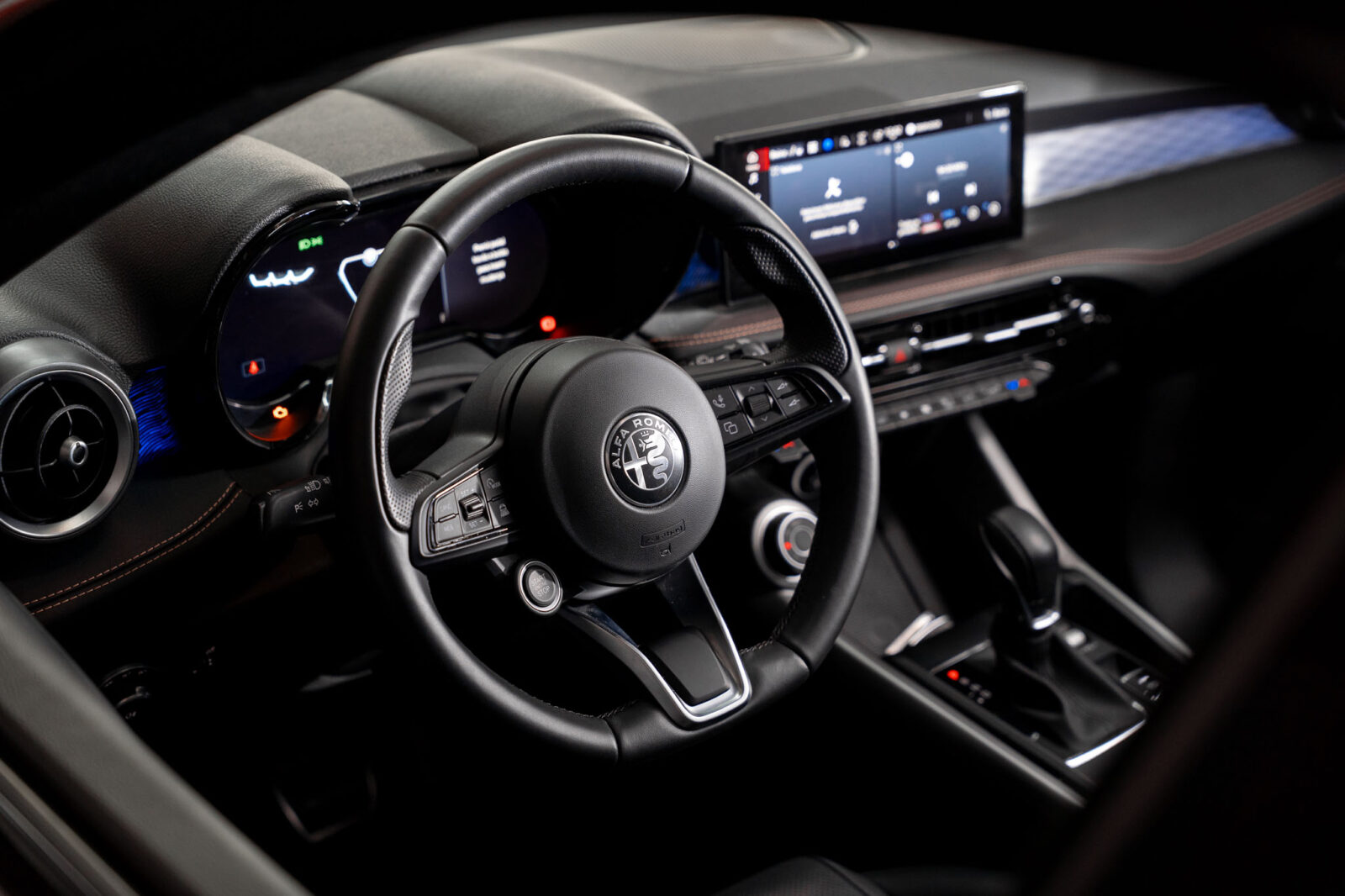 alfa-romeo-tonale-cinzento-stand-carros-automovel-comprar-pataias-48