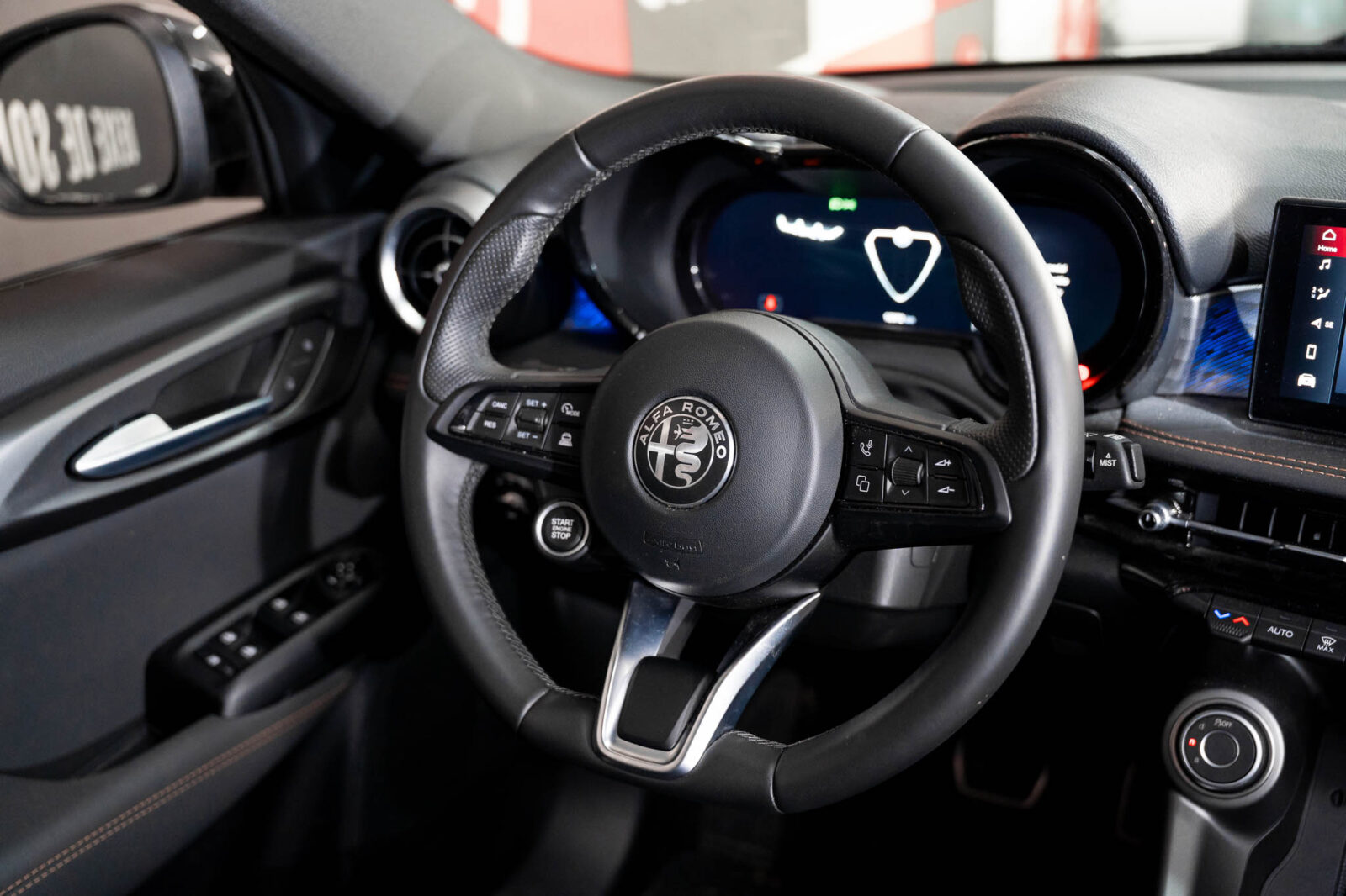 alfa-romeo-tonale-cinzento-stand-carros-automovel-comprar-pataias-56