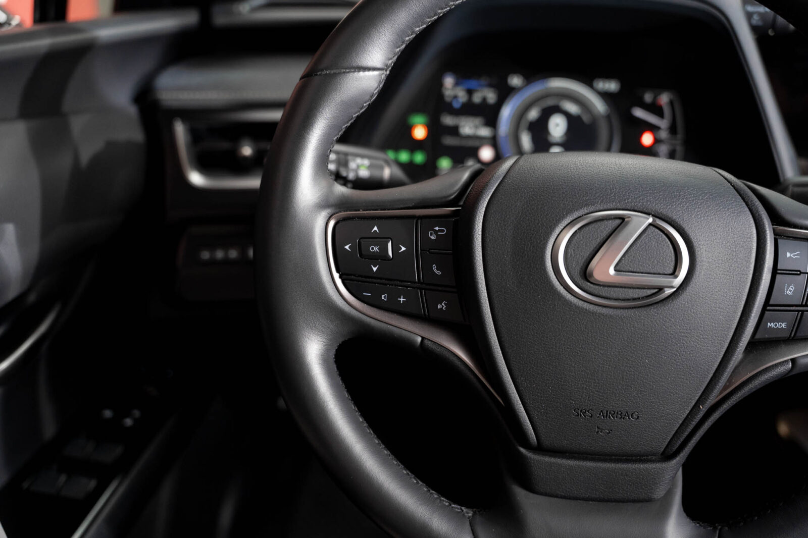 lexus-ux-250h-stand-carros-automovel-comprar-pataias-22