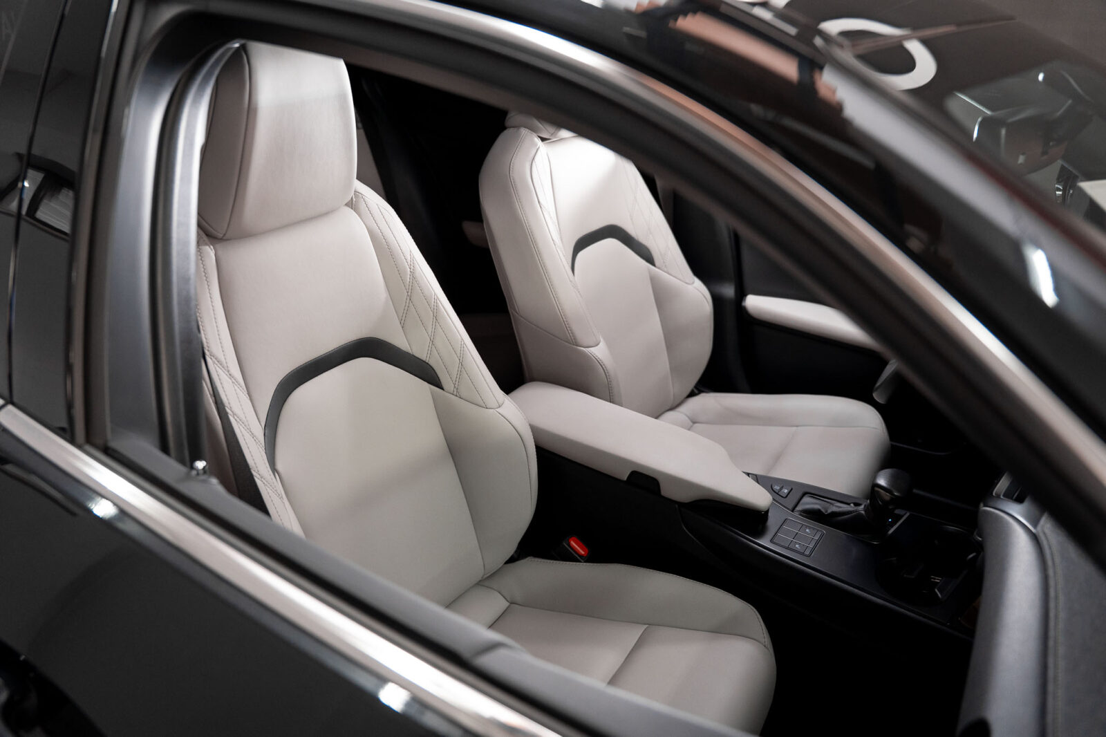 lexus-ux-250h-stand-carros-automovel-comprar-pataias-31