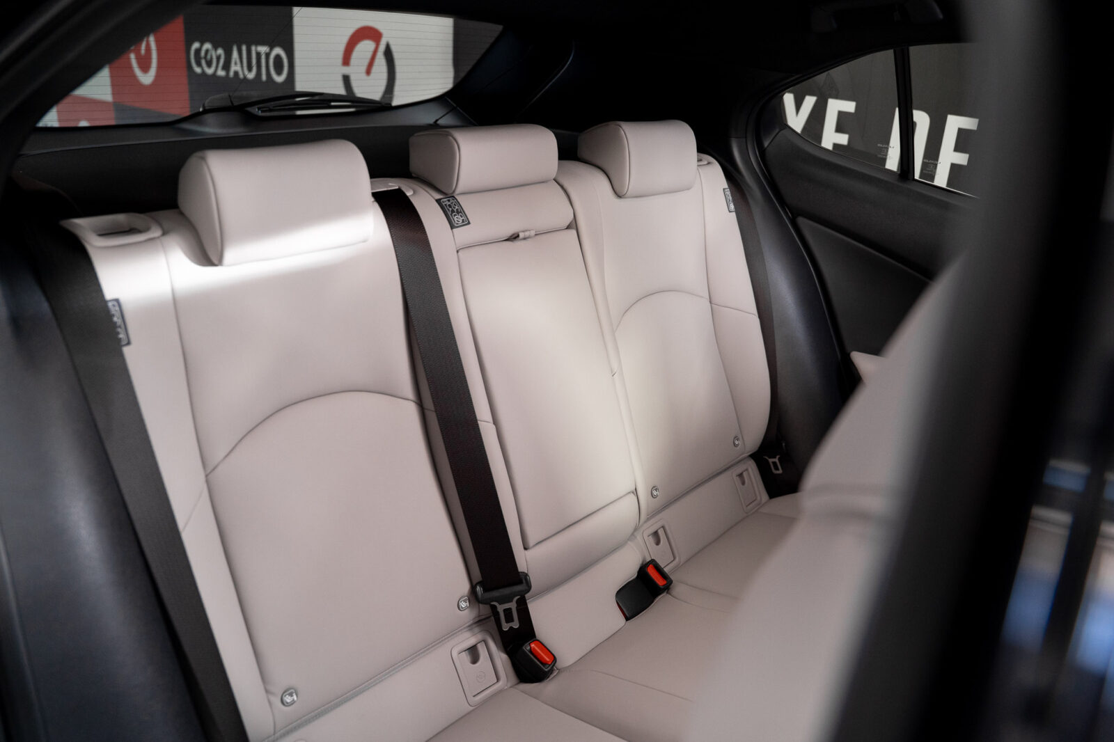 lexus-ux-250h-stand-carros-automovel-comprar-pataias-32