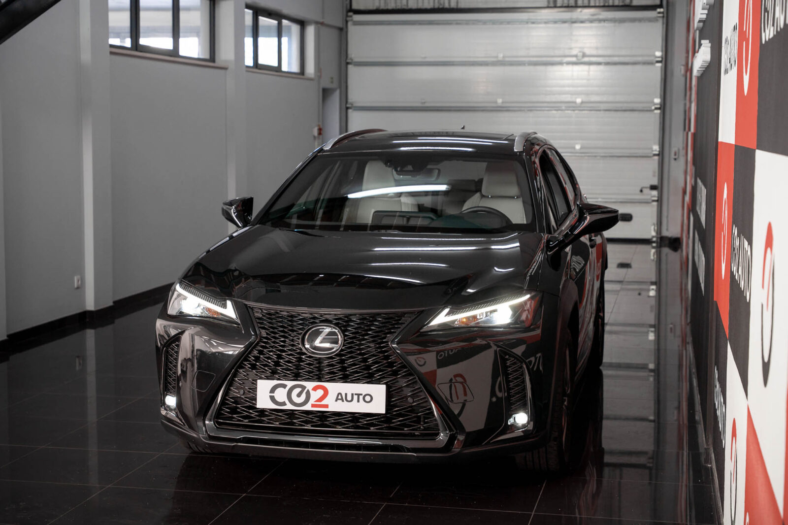 lexus-ux-250h-stand-carros-automovel-comprar-pataias-4