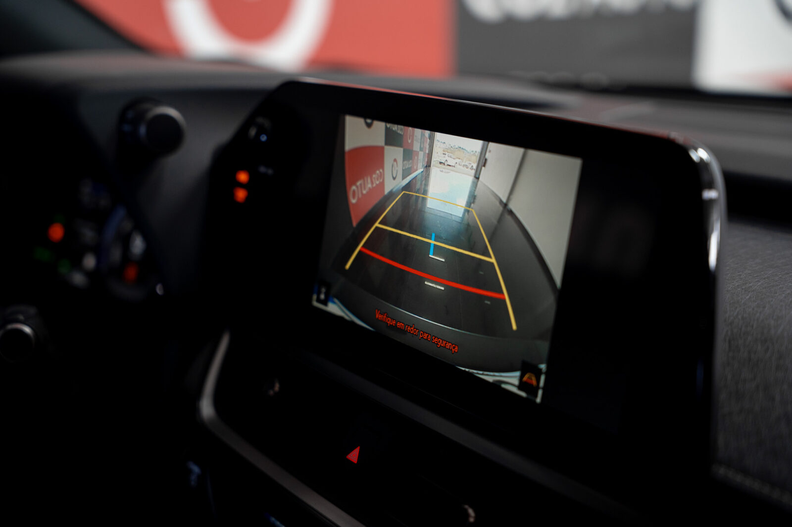 lexus-ux-250h-stand-carros-automovel-comprar-pataias-40