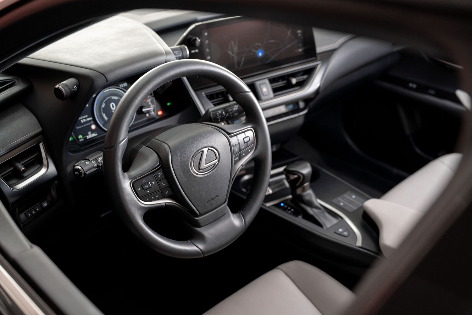 lexus-ux-250h-stand-carros-automovel-comprar-pataias-9