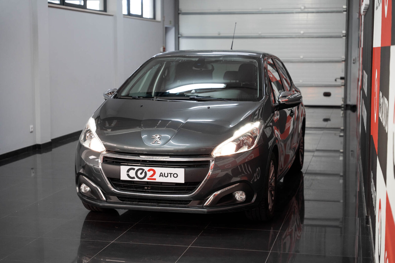 peugeot-208-style-1.2-stand-carros-automovel-comprar-pataias-3