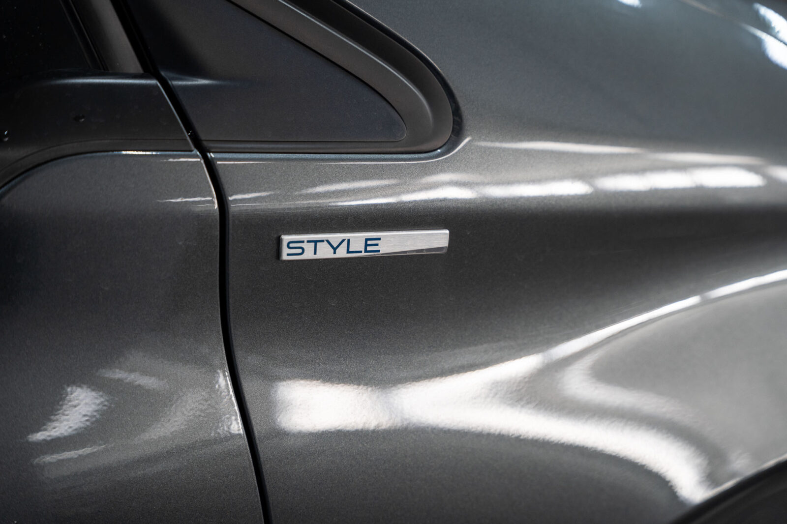 peugeot-208-style-1.2-stand-carros-automovel-comprar-pataias-5