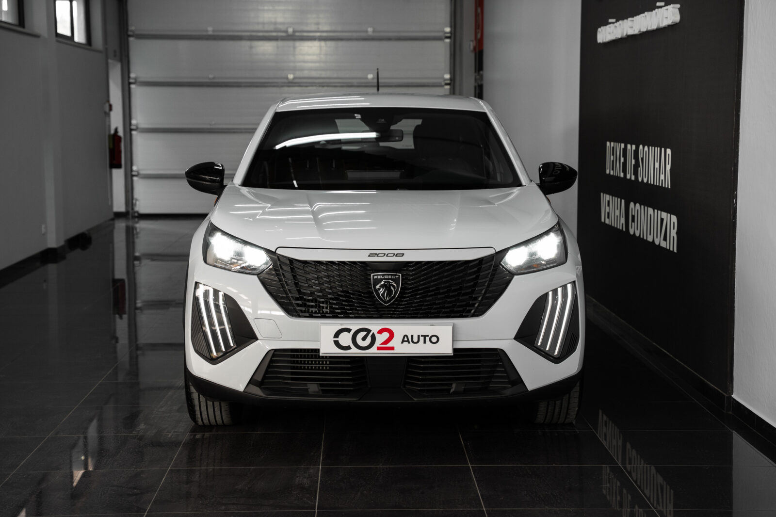 Apeugeot-2008-style-pure-tech-100-cv-co2-stand-carros-automovel-comprar-pataias-2