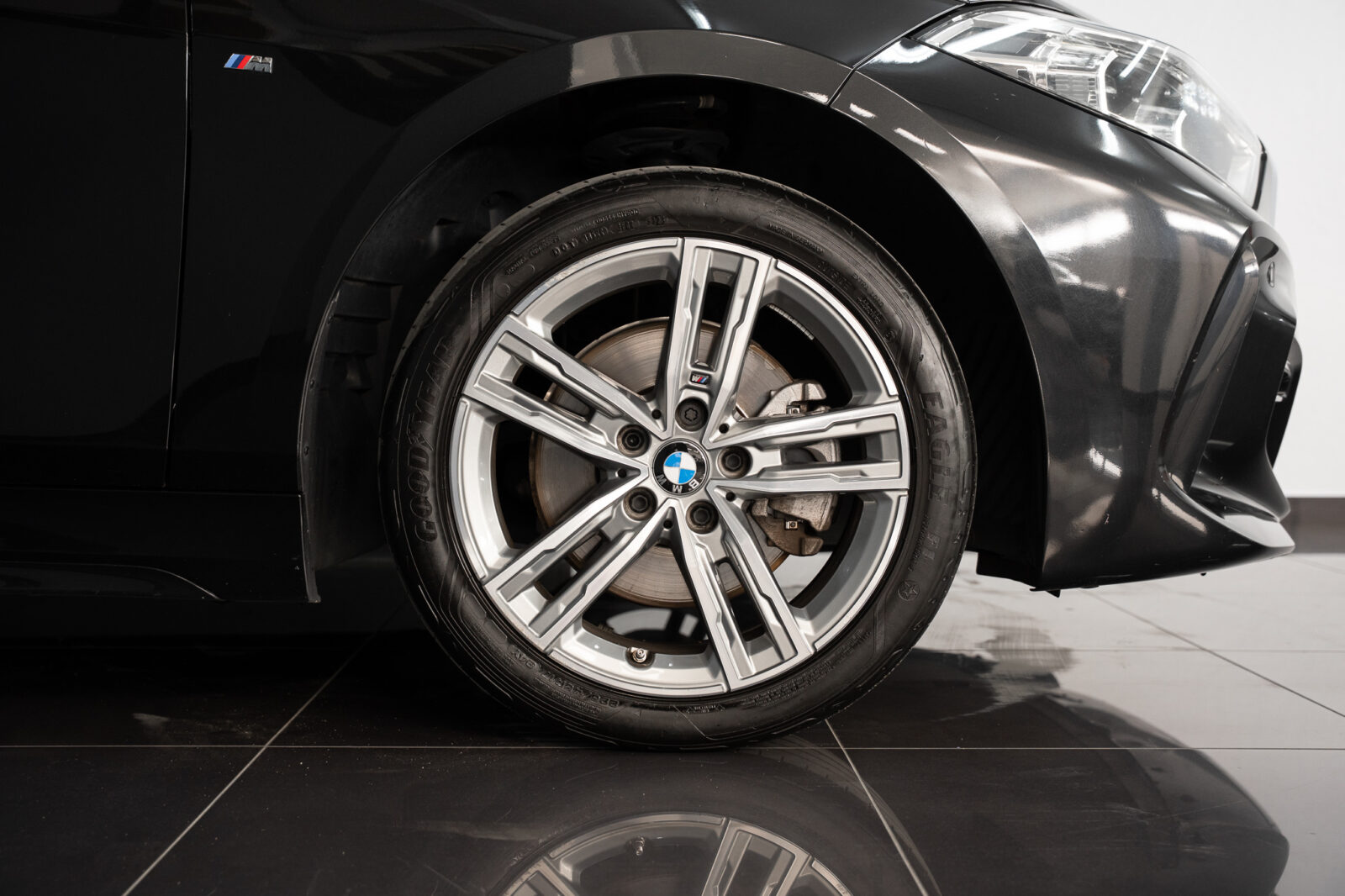 bmw-116-d-pack-m-auto-co2-stand-carros-automovel-comprar-pataias-4